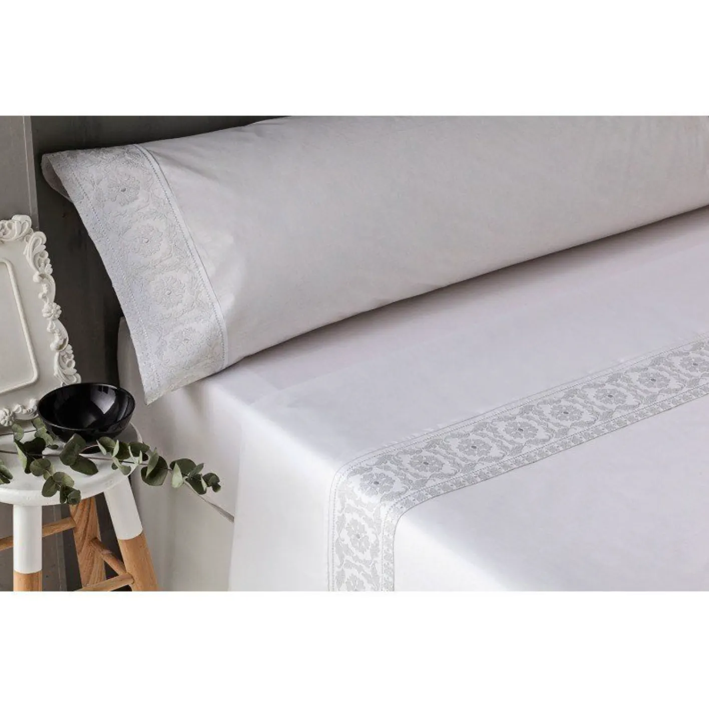 Sábana Bordada Creta, Cassa Luyton 150 cm